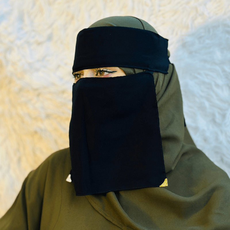 Golden corner saudi niqab
